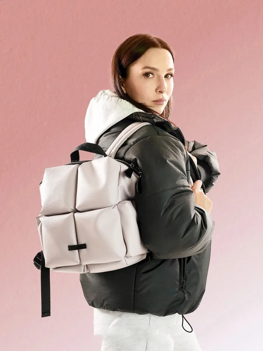 Moud Dammerucksak Wanter gesteppte Schëllertaschen fir Fraen Space Daunen gepolstert Handtaschen Grouss Reestasch Unisex Chic_voghion.com