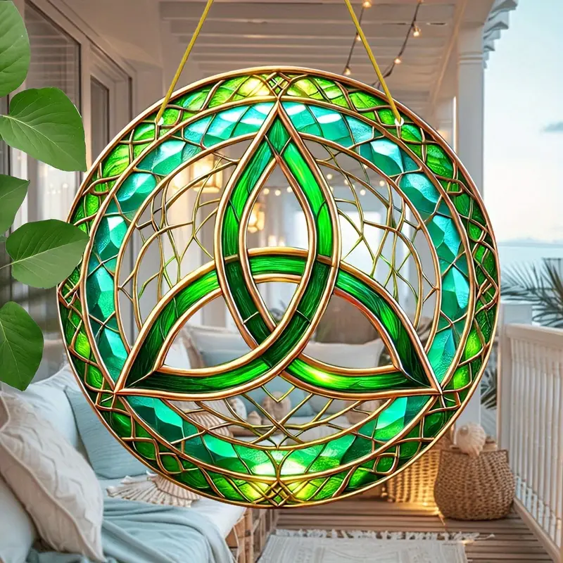Acchiappasole con nodo celtico - Opera in acrilico color smeraldo da 8". Decorazione ispirata alla tradizione irlandese, ideale per le finestre dell'ufficio o come ricordo significativo per la festa del papà._voghion.com