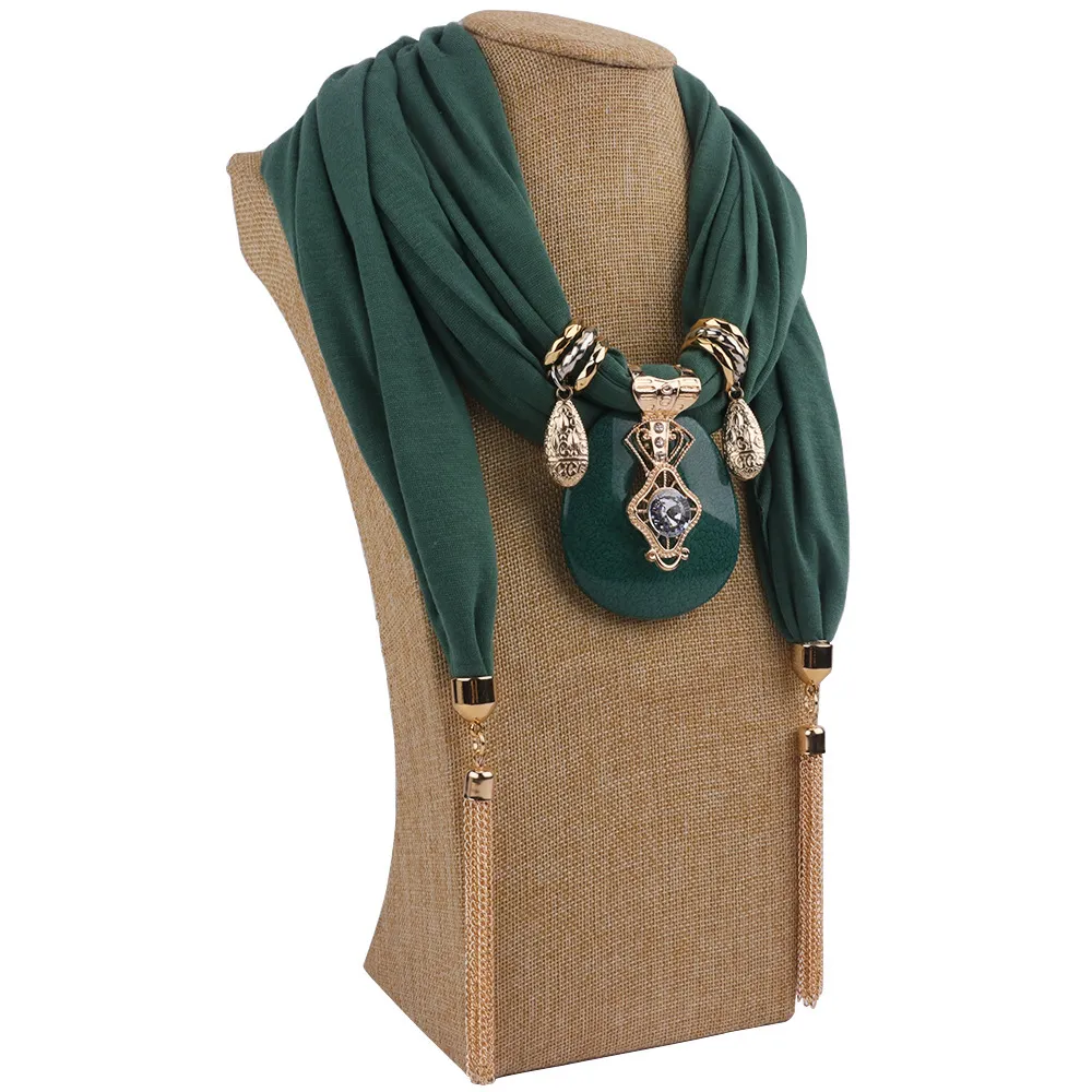 Large Horse Resin Jewelry Necklace Yiwu Pendant Solid Color Tassel Scarf_voghion.com