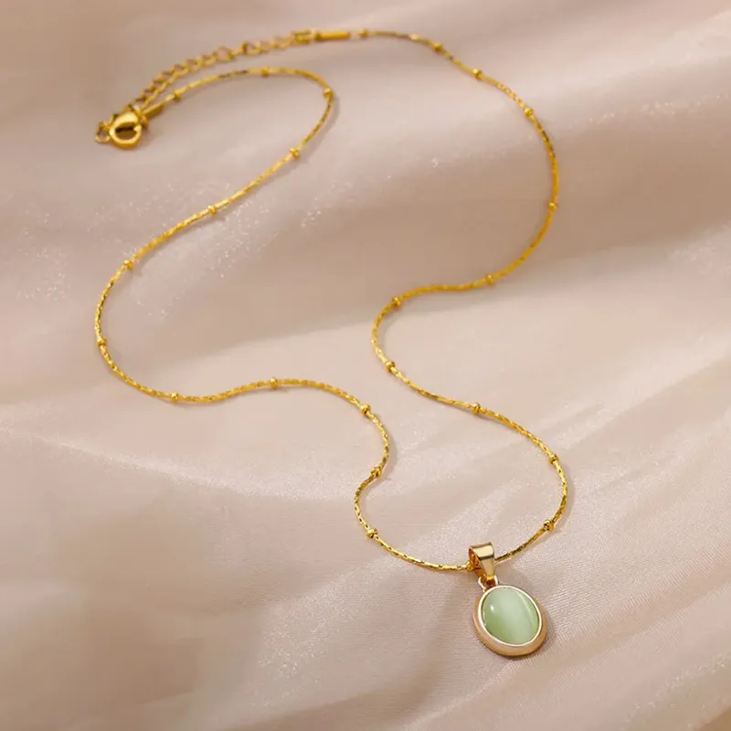 Collier chaîne dorée pendentif opale pierre naturelle femme_voghion.com