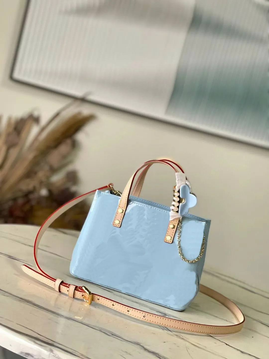 Kleine Designer-Tragetaschen aus Vernis-Leder für Damen, Emed Shiny Crossbody-Handtaschen, Schultertasche mit Kettengriff als Geschenk_voghion.com