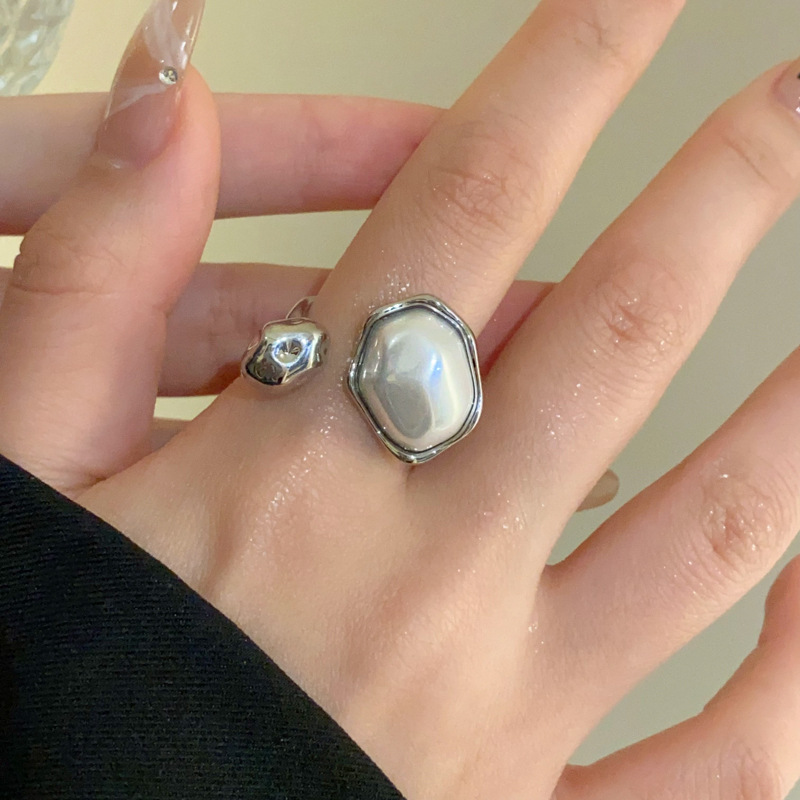 Real Gold Electroplated Zircon Heart Opening from South Korea Irregular Pearl Index Finger Ring Fashion and Elegant_voghion.com
