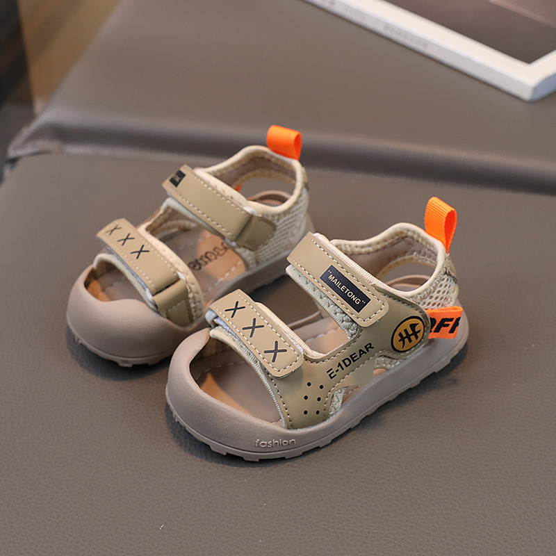 Cartoon Baotou 2023 Summer Boys' Walking Sandals 0-1-3 Year Old Soft Sole Female Baby Shoes 3_voghion.com