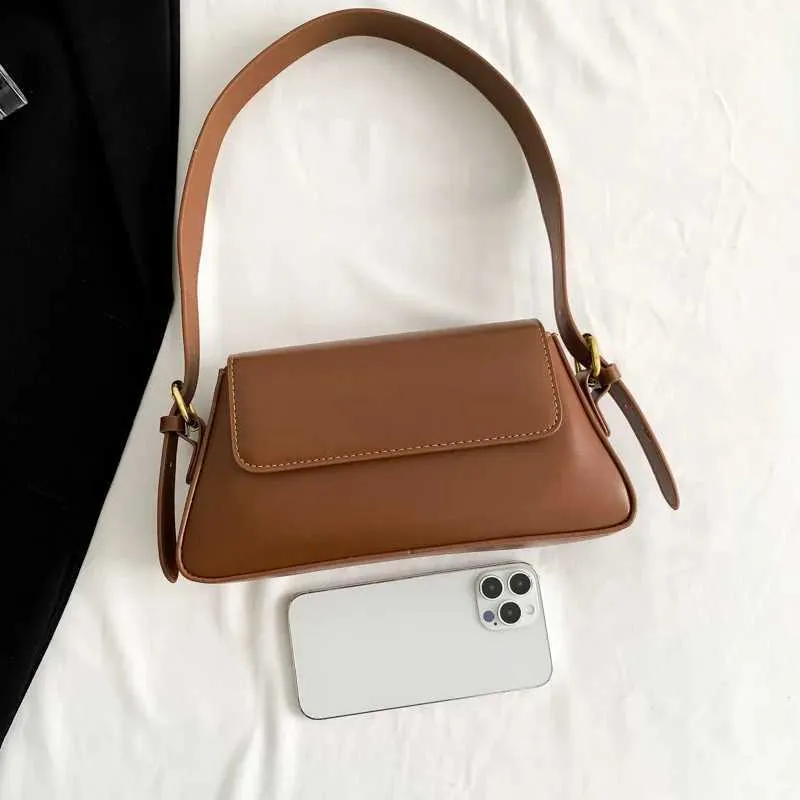 LEFTSIDE Retro Solid Color Shoulder Bags for Women 2023 Winter PU Leather Lady Underarm Bag Vintage Handbags and_voghion.com