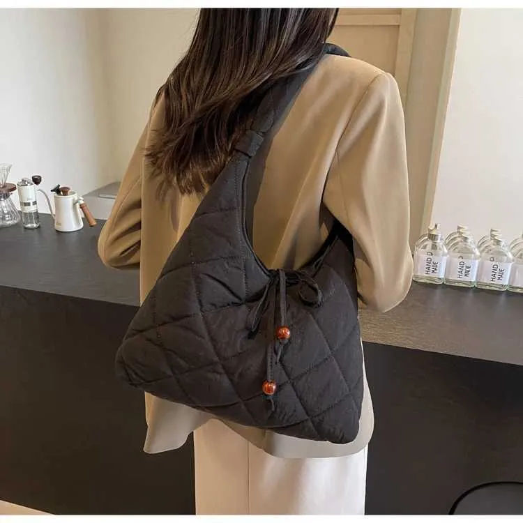 Vintage Style Women's Shoulder Bag Large Capacity Canvas Handbag_voghion.com