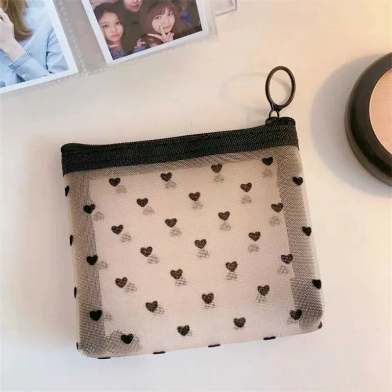 Estuche de malla con estampado en forma de corazón para cosméticos, neceser de maquillaje, bonito estuche transparente con cremallera, color negro, fácil de llevar, Y241023_voghion.com
