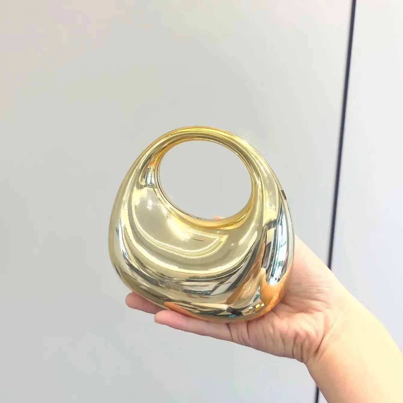 Mini Goldene Abend Geldbörsen und handtasche Designer schulter tasche lustige Mond form Party Hochzeit Acryl Clutch geldbörseC241116_voghion.com
