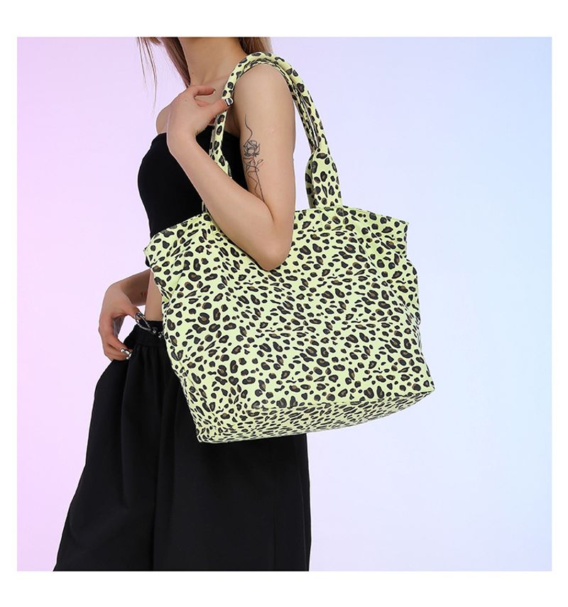 2024 versione coreana Ins Wind große Kapazität Leopardenmuster Tasche Damen neue Modeliterarische_voghion.com