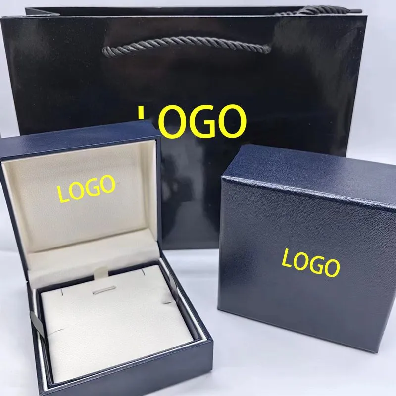 Bracciale rigido a cuore da donna in oro e giada rossa gioiello_voghion.com