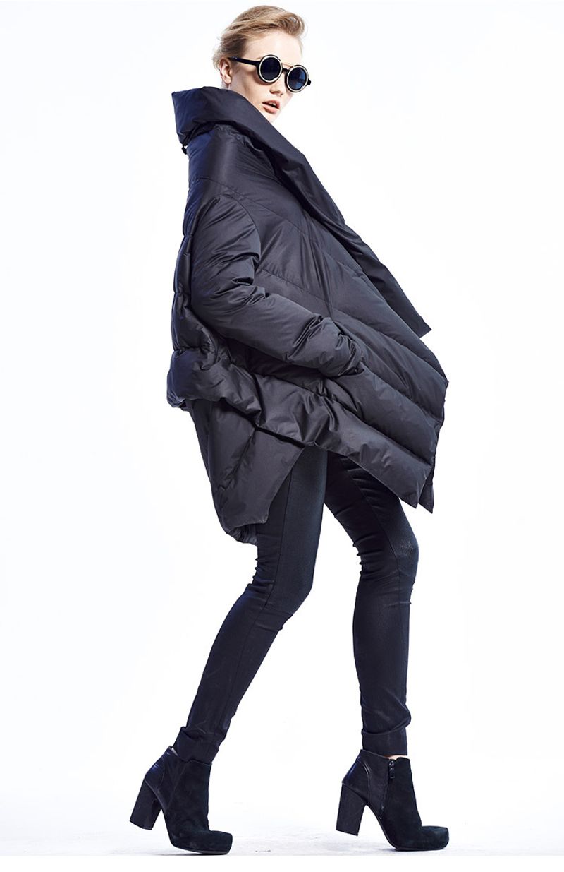 Piumino bianco da donna, scialle largo e spesso, di media lunghezza e taglie forti_voghion.com