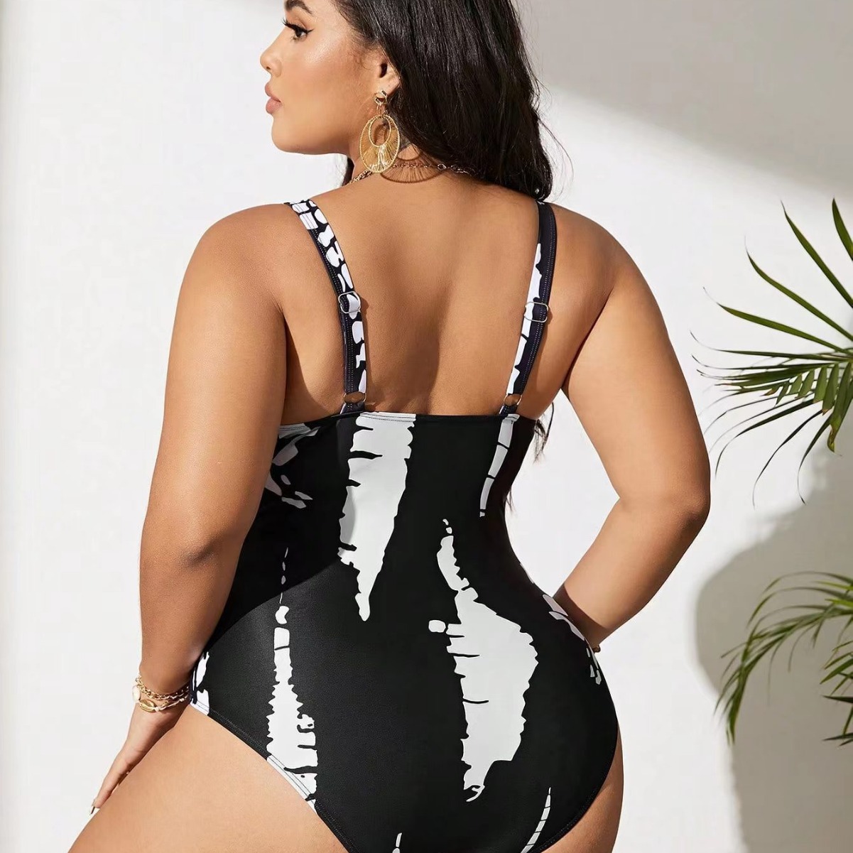 Großer einteiliger, bedruckter, rückenfreier, plissierter Damen-Bikini mit Hosenträgern und sexy Mode für Frauen_voghion.com