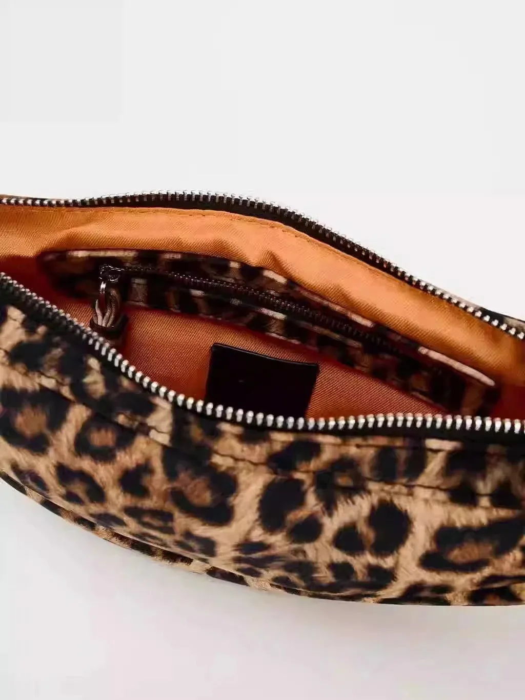 Leopard Print Chest Bag For Women Shoulder Messenger Bag Travel_voghion.com