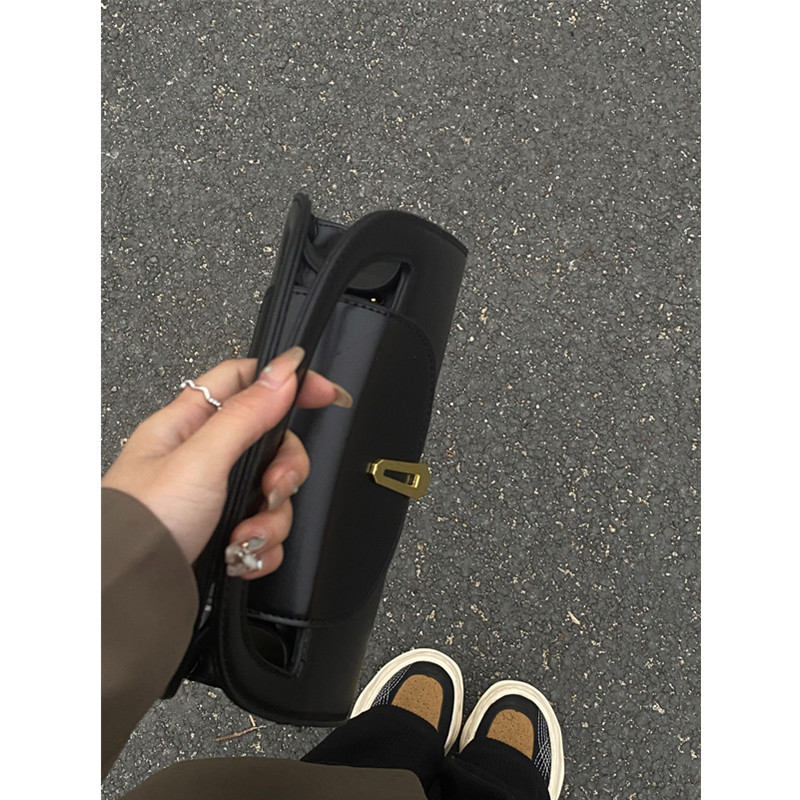 Borsa versatile con design di nicchia, borsa a tracolla diagonale di alta qualità estiva da donna, versione coreana 2024, nuova tendenza_voghion.com