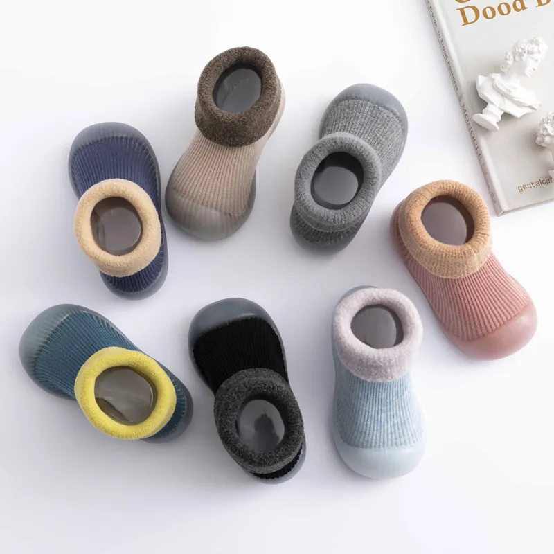 Baby-Socken für Herbst und Winter, warm, dick, weich, Gummi, rutschfest, Cutefeet, für drinnen und draußen, 0–2 Jahre, Kleinkind_voghion.com