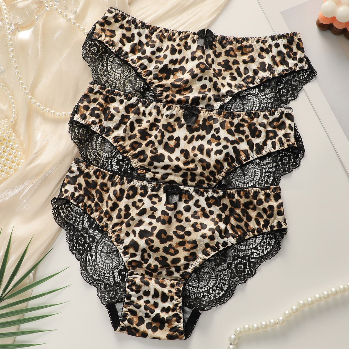 Women’s Intimates Pure Desire Shorts Seamless Breathable Briefs