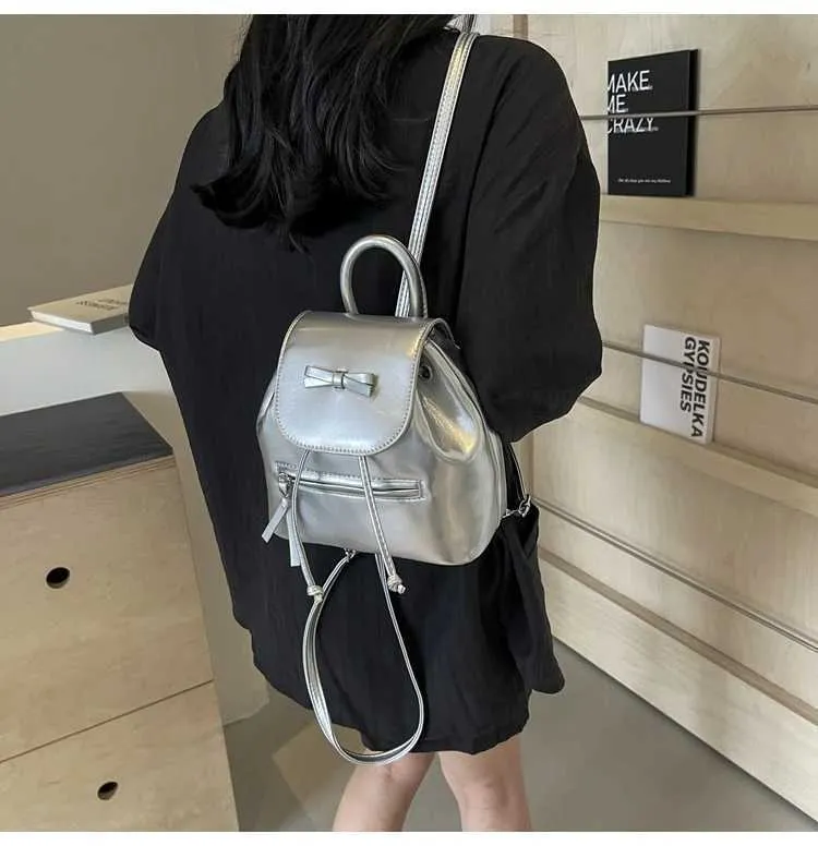 Mochila feminina sólida com aba e laços, mini bolsas de ombro, versátil, feminina, grande capacidade, bolsas de couro, casual, estudante_voghion.com