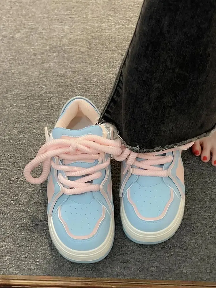 Scarpe da ginnastica con plateau rosa e blu da donna, scarpe sportive kawaii, casual, da tennis, da donna, basse, vintage, con suola spessa, coreane, carine_voghion.com