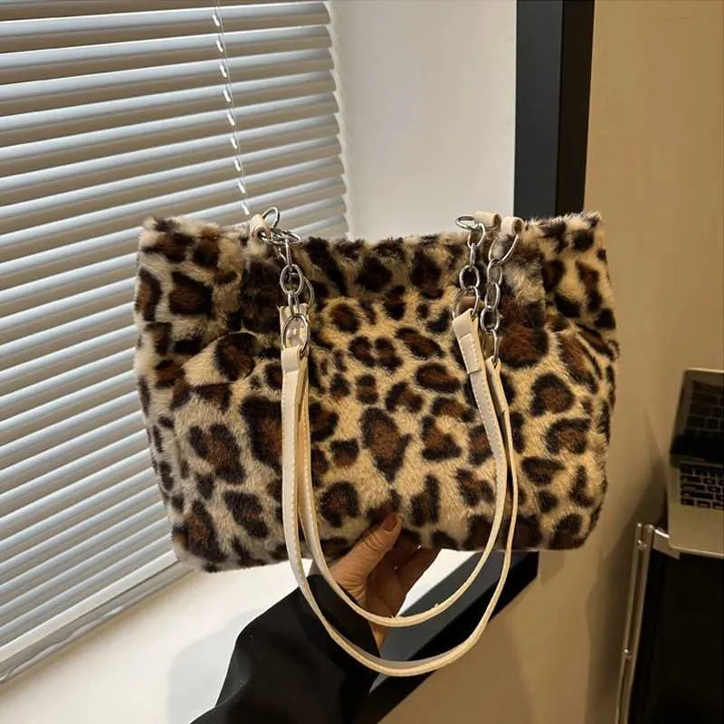 Sac à main en peluche à motif léopard vibrant, simple, grande capacité, moelleux, à bandoulière, style coréen, mode décontractée, chaîne_voghion.com