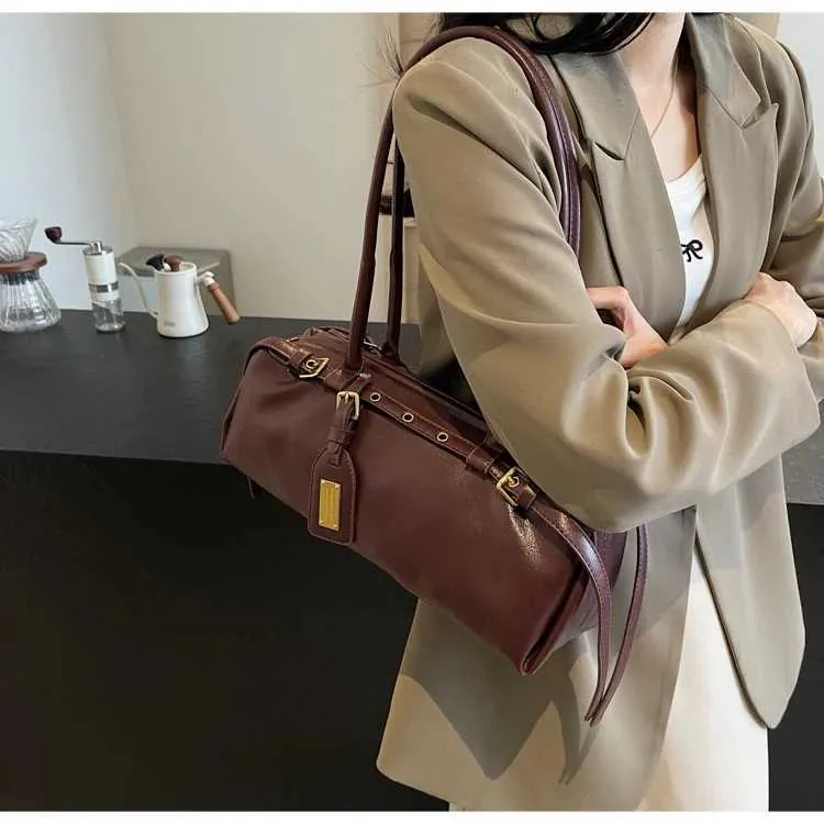 Pu-Kissentaschen für Frauen, einfarbig, weiches Leder, Schultertasche für Damen, vielseitige Schulranzen, Unterarmtaschen für Damen_voghion.com