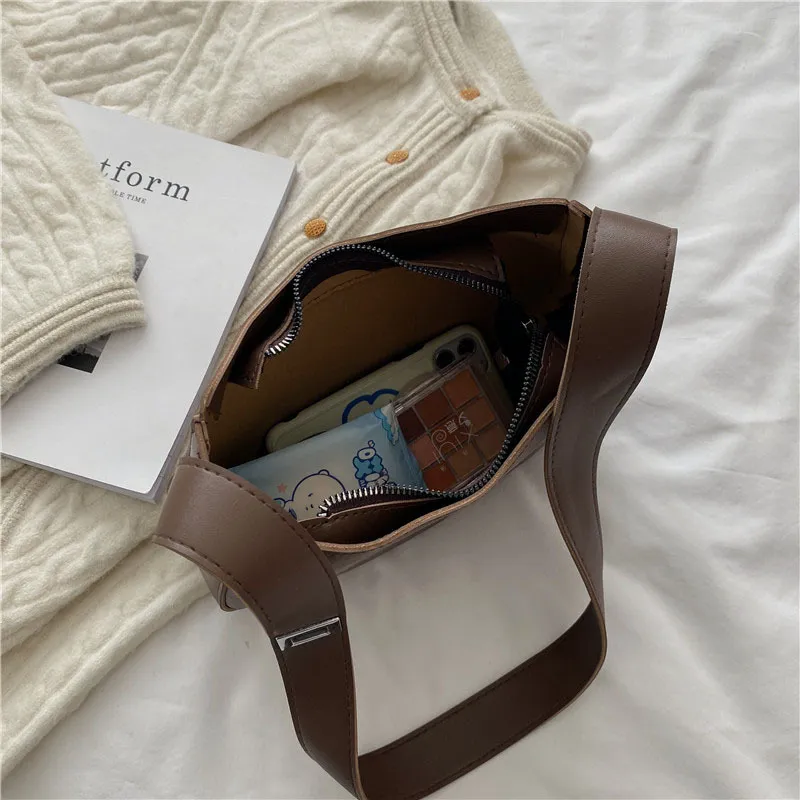Yogodlns Half-Moon Shoulder Underarm PU Leather Armpit Retro Crossbody Bag Designer Ladies Portable Handbag Totes Purse_voghion.com