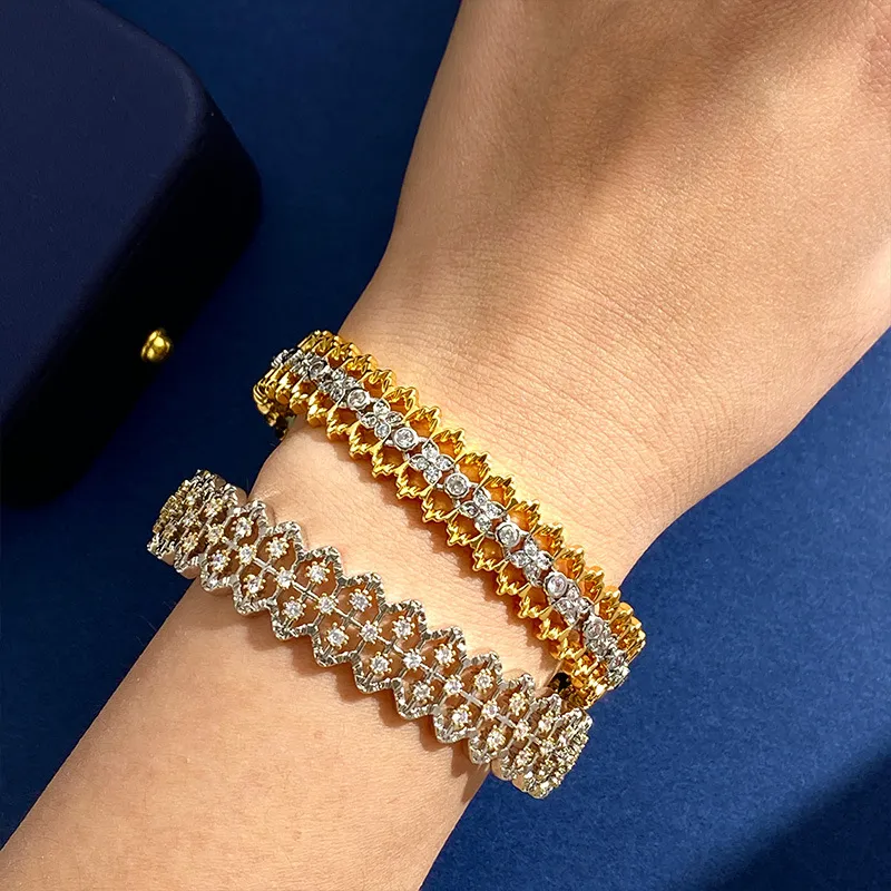 Italy Hollow Clover Designer Bangle Bracelet For Women Sier Bling Lace Sparkling Dia Gold Plated Retro Vintage C_voghion.com