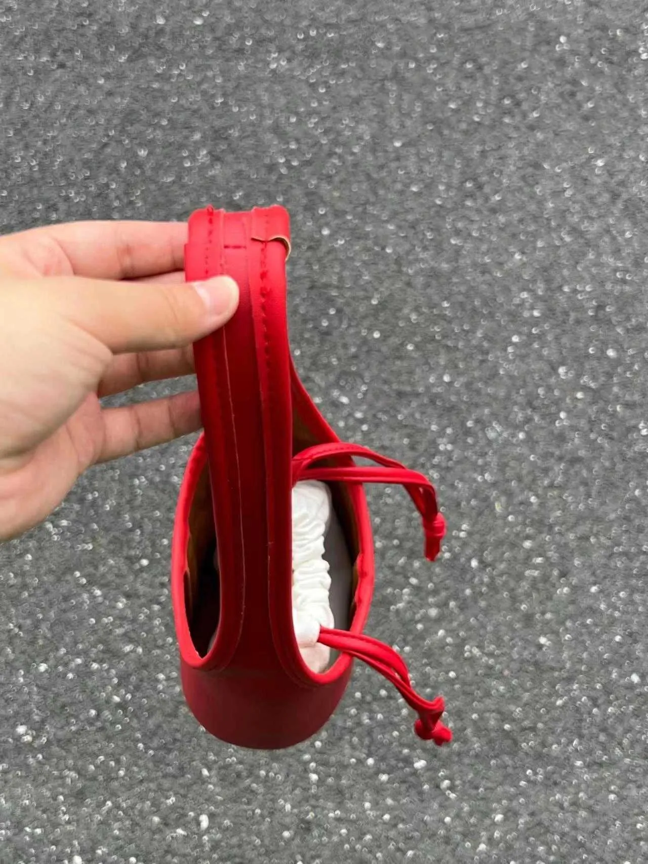 Koreanischer minimalistischer Kordelzug-Design-Wassereimer, rot, künstlerisch, lässig, handgehaltene Umhängetasche, Gemüsekorb, Mutter und Kind_voghion.com