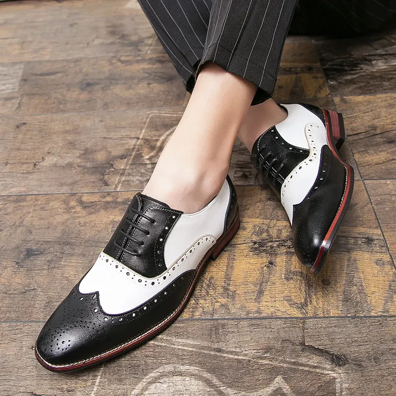 Chaussures de bal de promo en cuir pour hommes, mocassins à lacets, style richelieu, patchwork, noir et blanc_voghion.com