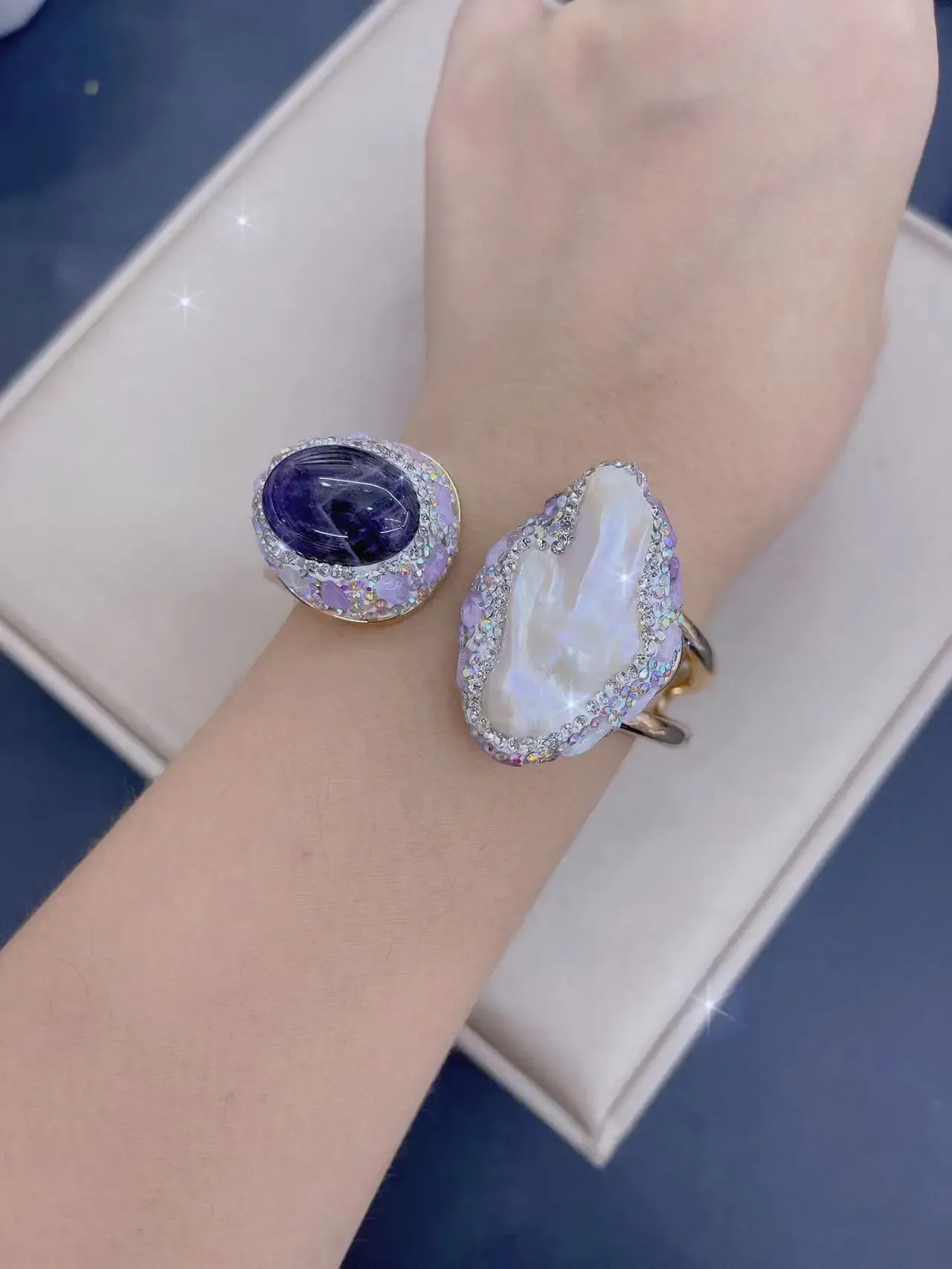 Natural Baroque Pearl Bracelet for Women Raw Stone Amethyst Set with Czech Diamonds Jewelry_voghion.com