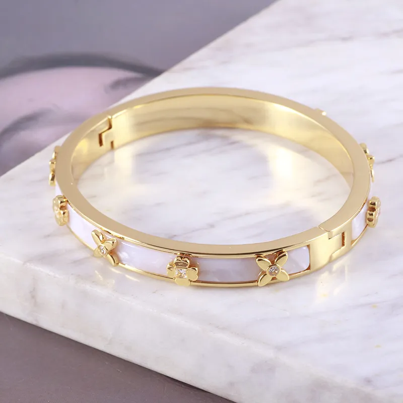 Designer Brand KS Bangle Butterfly Clover Opening Fashion Pink Shell Amber Sweet Bracelet Gold Plated Brass Design For_voghion.com