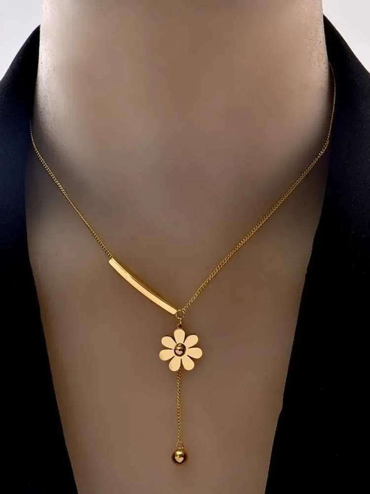 Colares com Pingente Moda Bonito Palhaço Crisântemo Colar Clássico Personalidade Borla Aço Inoxidável Versátil_voghion.com