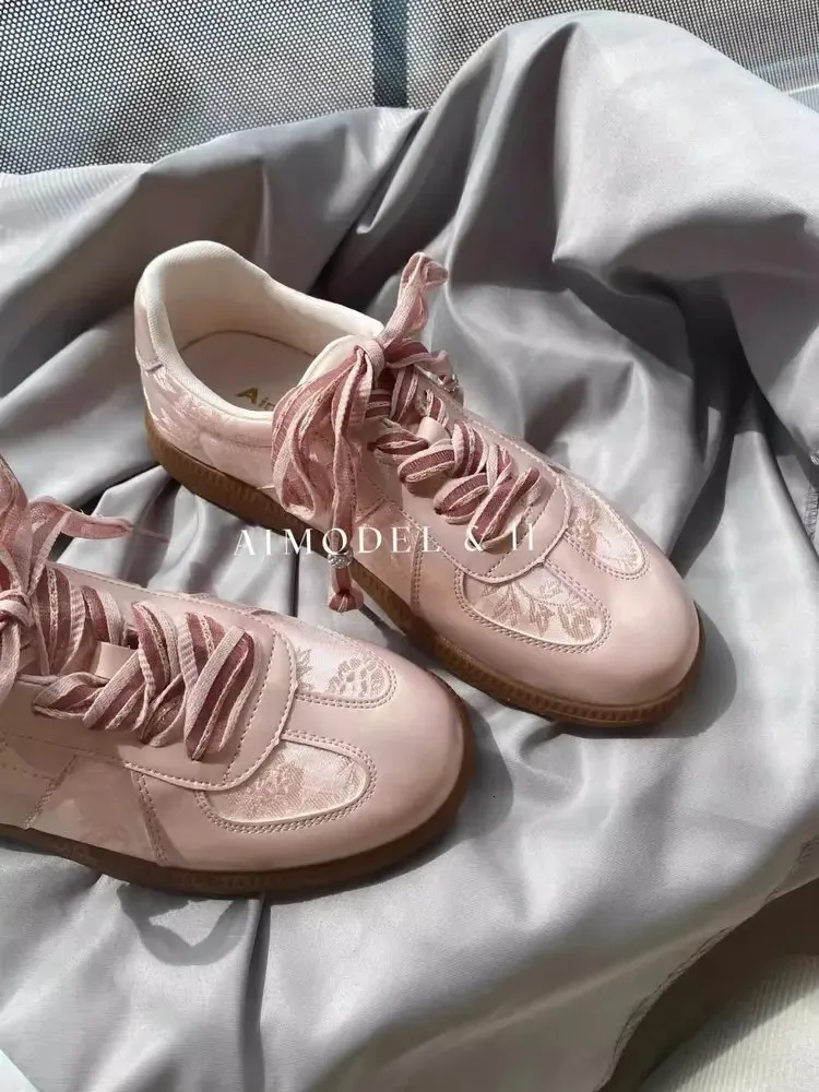 Size 35-40 Real LeatherSatin Surface Women Casual Sneakers Breath Tennis Athletic Flats Low Heels Lace-Up Spring Hike_voghion.com