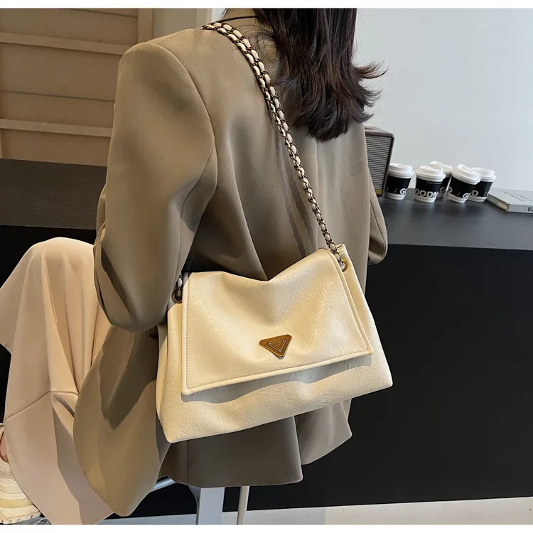 Borsa a tracolla donna di design elegante clutch pochette chic_voghion.com