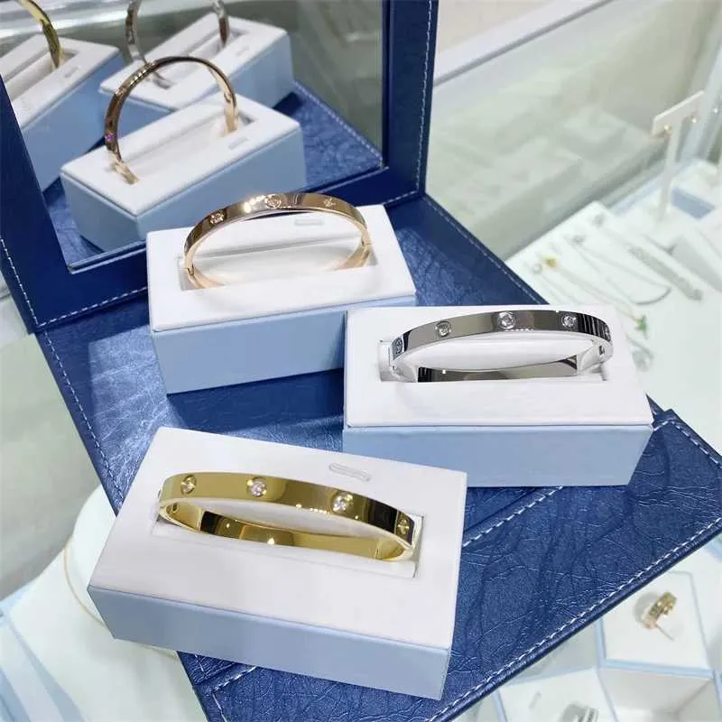 Classic Zircon Charm Bangle Bracelet For Couples Stainless Steel_voghion.com
