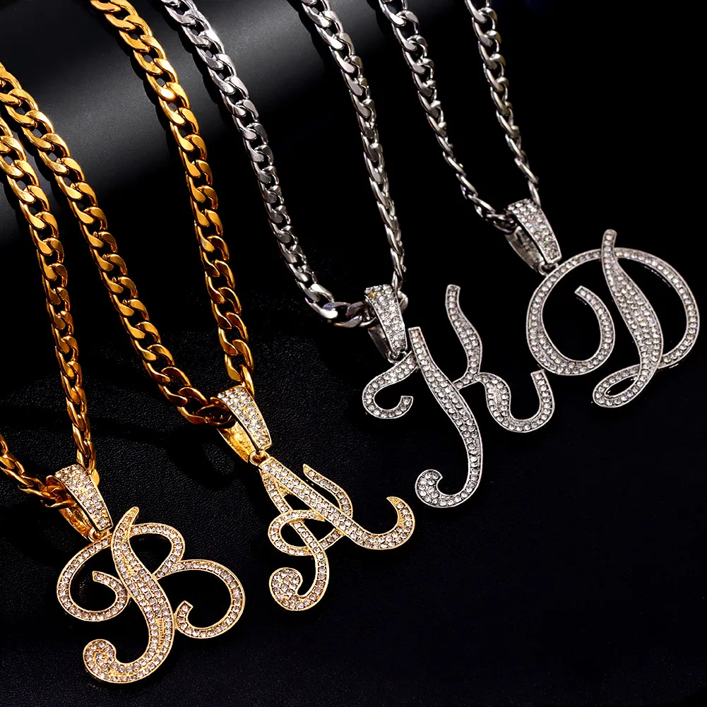 Catene Flatfoosie Collana con ciondolo a forma di lettera corsiva in acciaio inossidabile per donna con strass scintillanti e iniziale alla moda_voghion.com