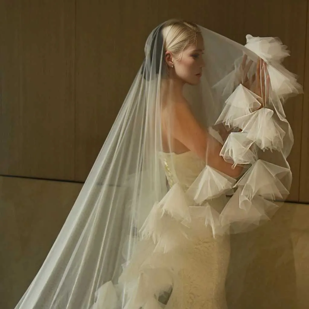 Hair Jewelry V208 Long Bridal Veils 2 Tier Wedding Drop Style 3D Flower Trimmed Blusher Veil Cathedral Length Soft Tulle_voghion.com