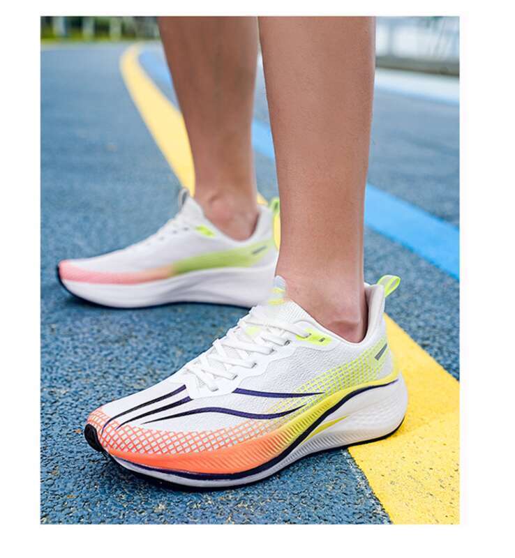 Scarpe sportive, Suono di attrito, Membrana in gomma con piastra in carbonio_voghion.com