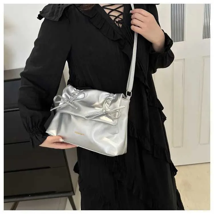 Unterwäsche Damenhandtasche große Kapazität Herbst und Winter 2024 neue High-End-Schulter-Pendlertasche Y241025_voghion.com