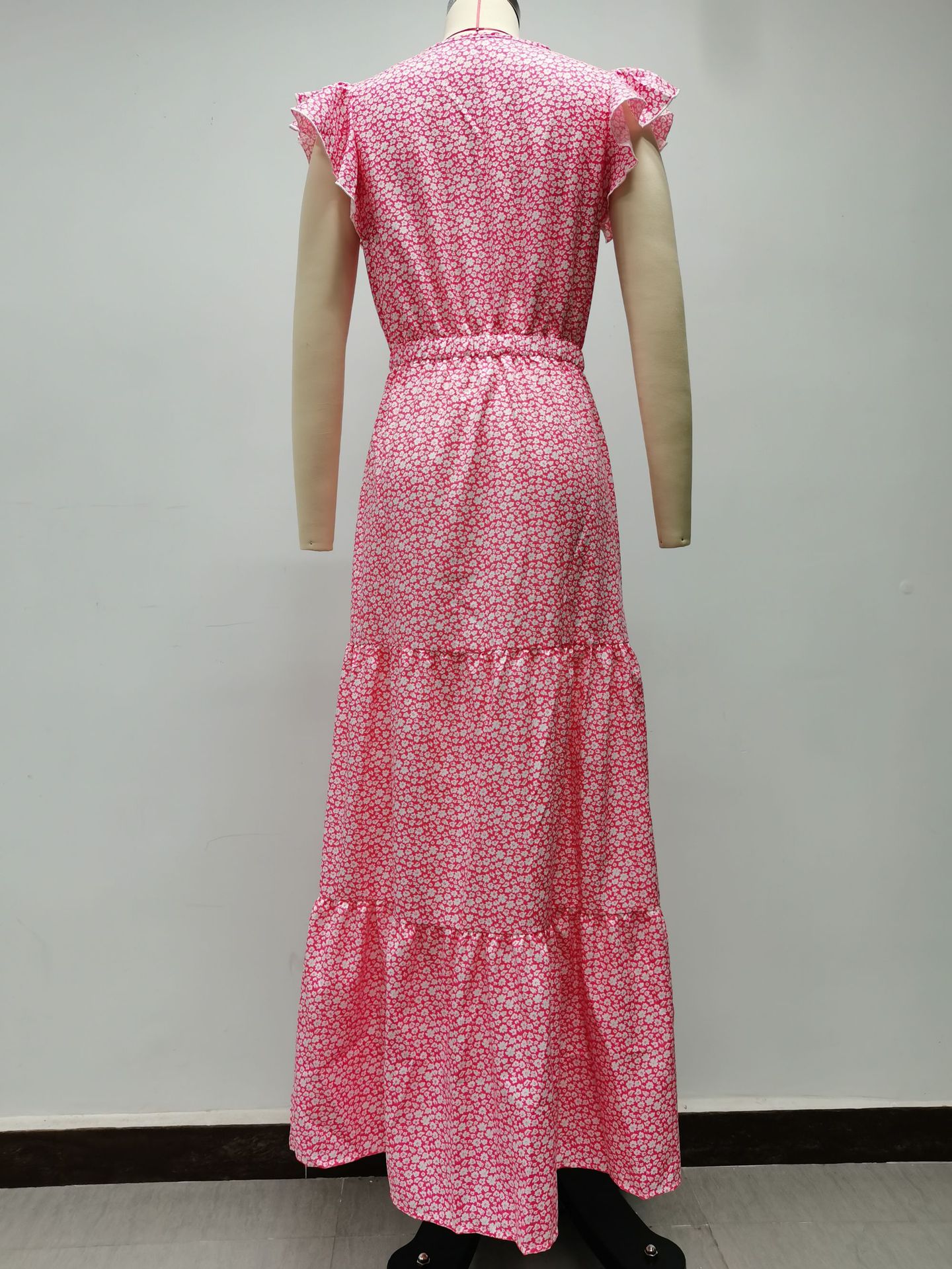 Abito lungo da donna con scollo a V, vita alta, stampa floreale, maniche corte e strati, modello hot 2024_voghion.com