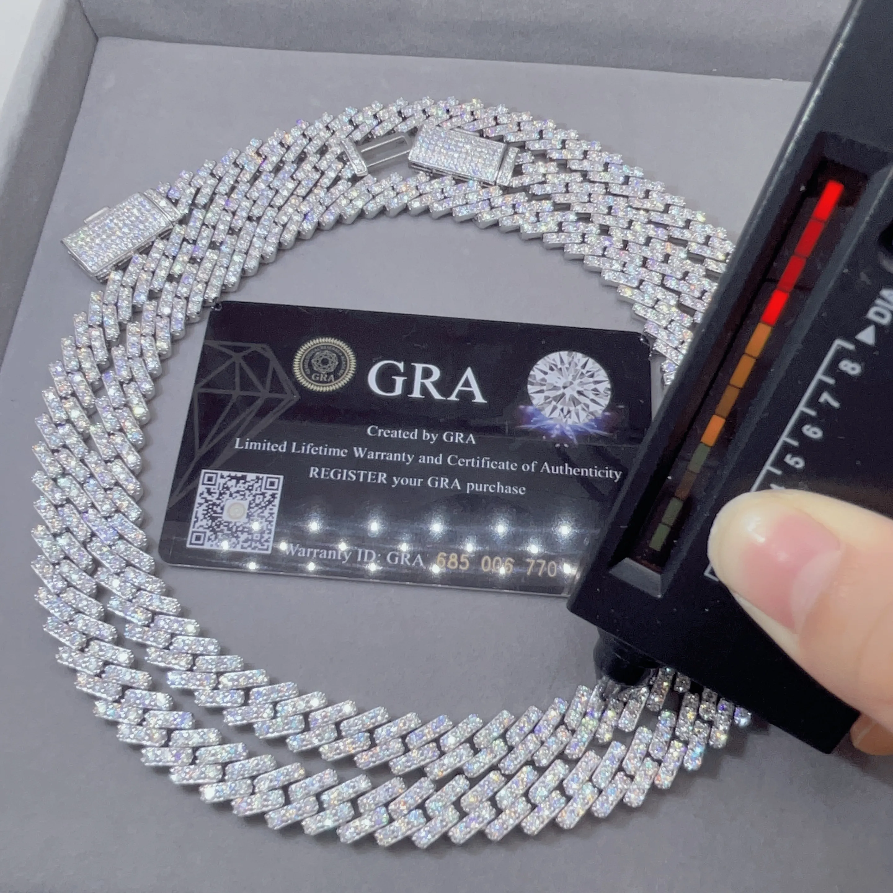 Passa il tester del diamante Iced Out Vvs Moissanite Sterling Sier Catena a maglie cubane da 10 mm_voghion.com