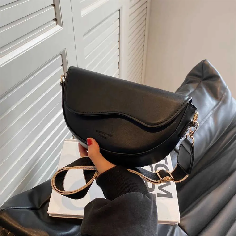 Womens Crossbody Shoulder Bag Solid Colour Pu Leather Wide Strap_voghion.com