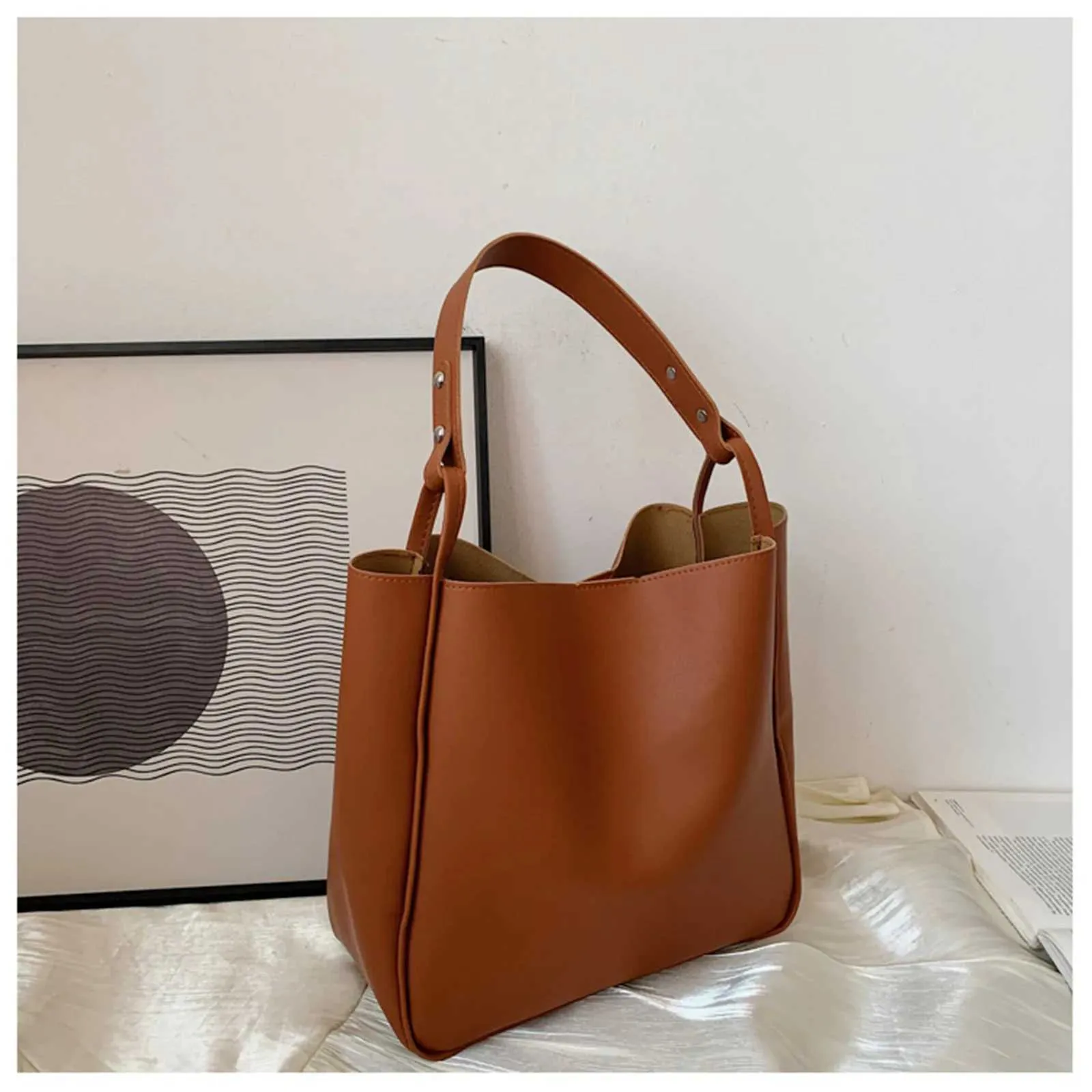 2023 Neue Damenhandtaschen Berühmte Marke Schultertaschen zum Einkaufen und Reisen Große Kapazität Damentaschen aus LederC241108_voghion.com