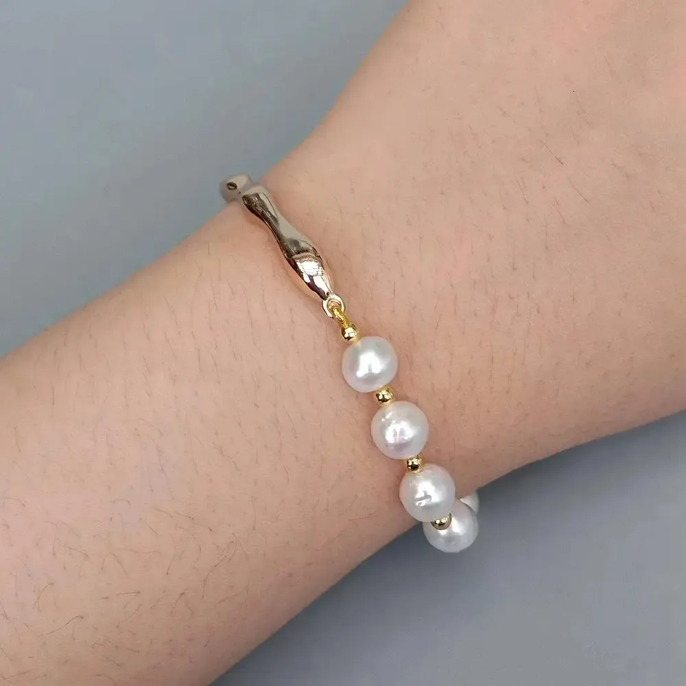 Bracelet en perles d'eau douce avec jonc en perle naturelle_voghion.com