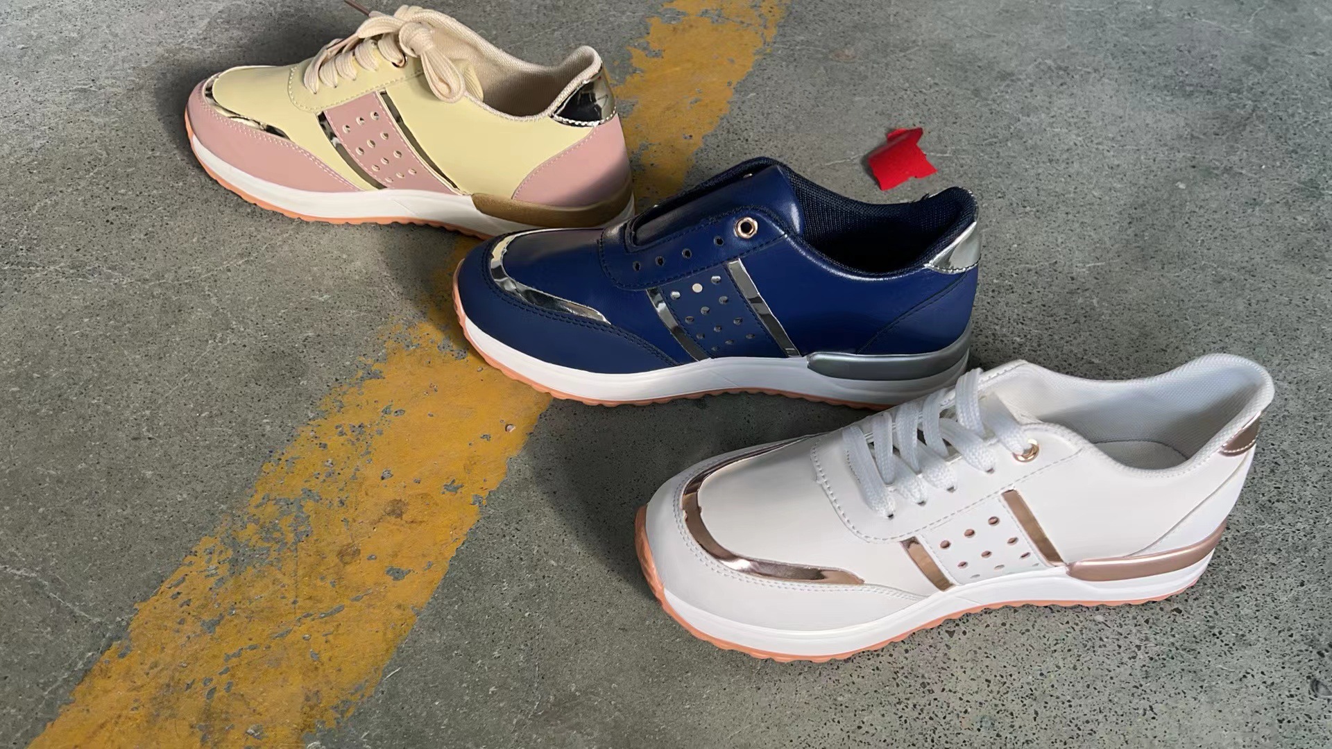 Sports shoes women's large size thick bottom color matching  casual low top sports shoes in stock_voghion.com