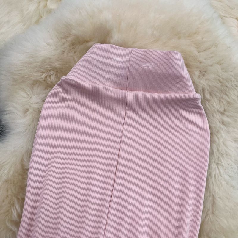 Gonna a sirena in maglia aderente con spacco sopra il ginocchio, a vita alta e lunghezza media, da donna_voghion.com