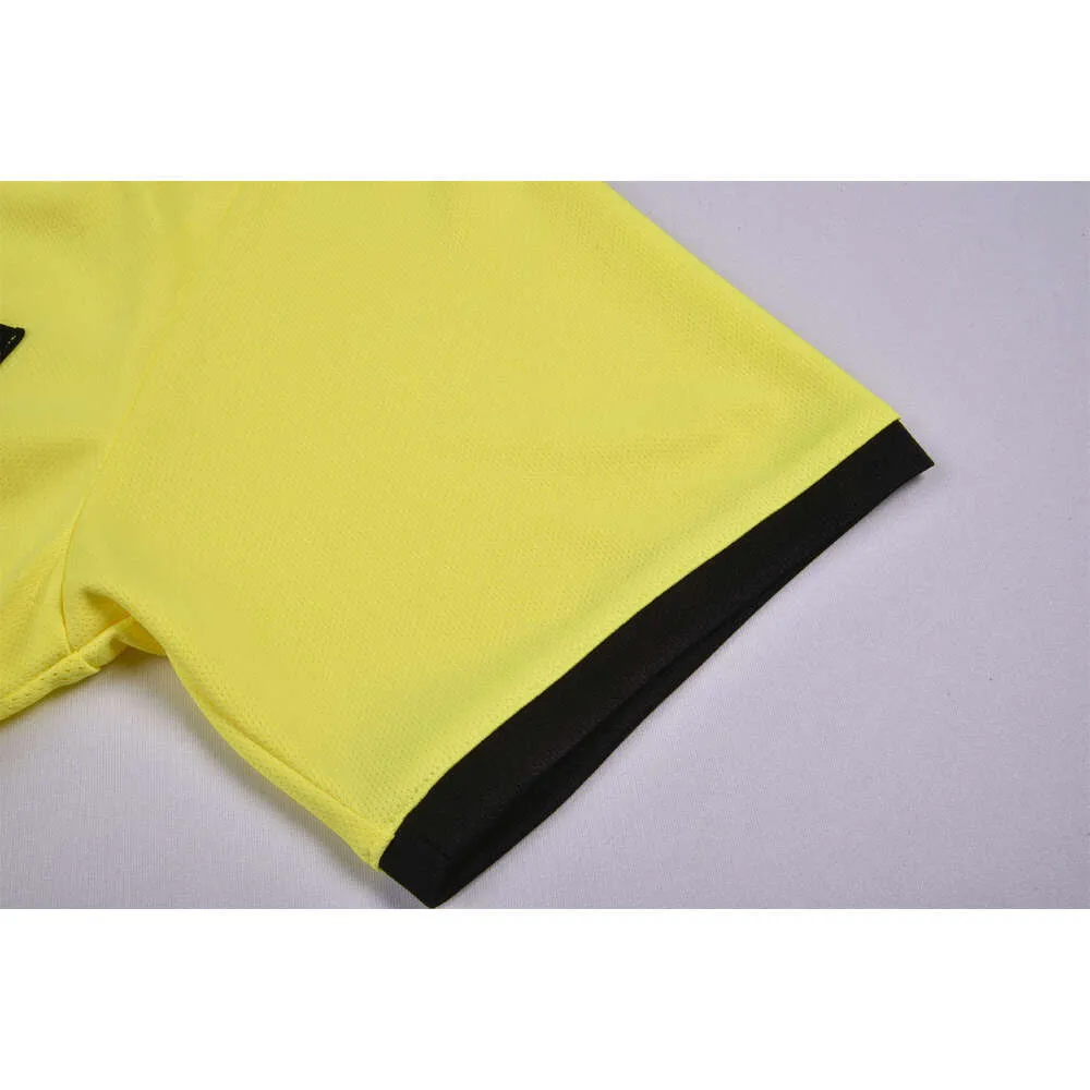 2025 Professionele Heren Scheidsrechter Uniformen Voetbal Voetbalshirts Shirts Zakken Rechter Korte Mouw Teamshirt Sportkleding_voghion.com