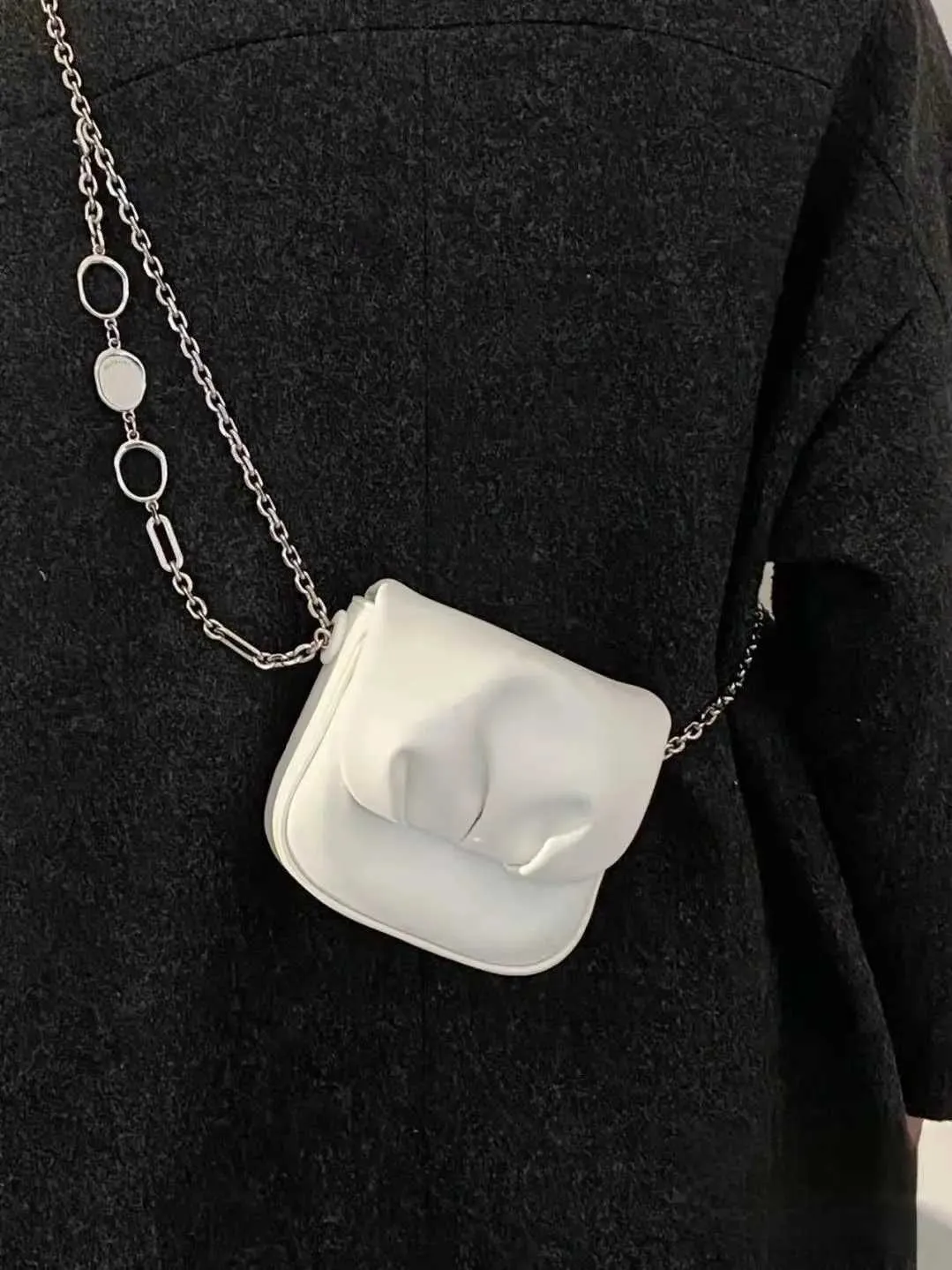 Cloud Crossbody Bag For Women Pleated Shoulder Bag With Chain_voghion.com