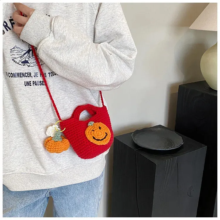 Semplice e carina borsa a tracolla casual versatile in maglia natalizia infantile 2024 tendenza moda di nicchia 240912_voghion.com