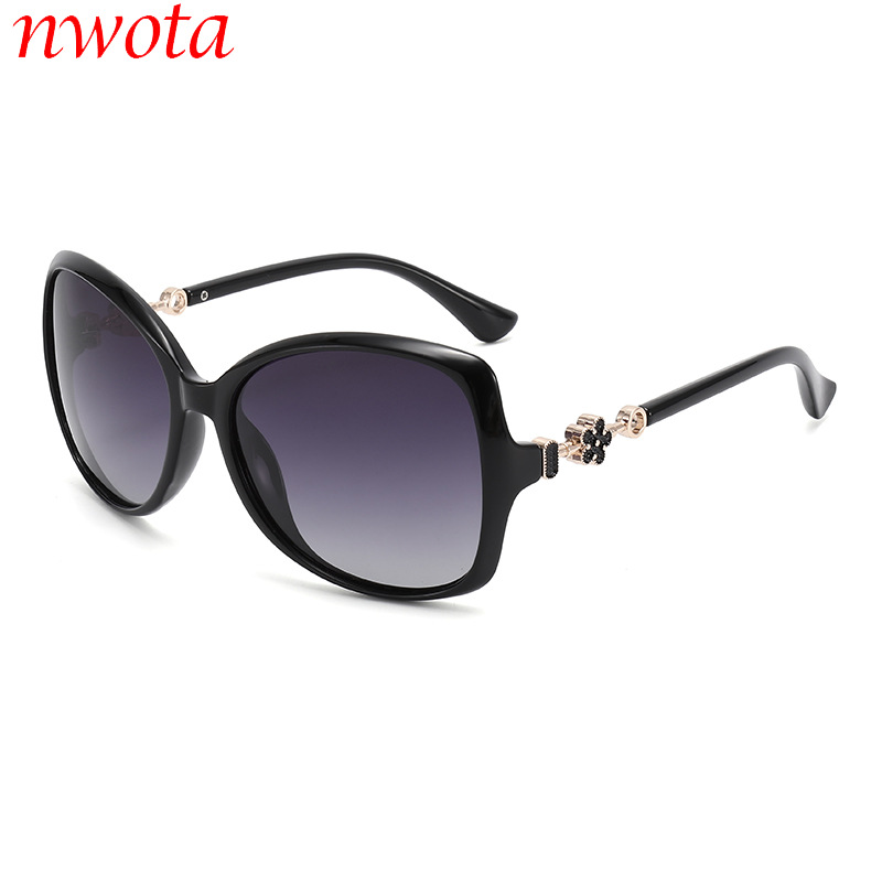 New Small Flower Decorated Sunglasses For Women High End Large Frame Elegant Retro Sunglasses Street Shooting Glasses