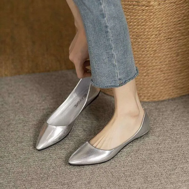 Handmade soft for women in the summer of 2024, new pointed shallow mouth one foot commuting flat bottomed free shipping_voghion.com
