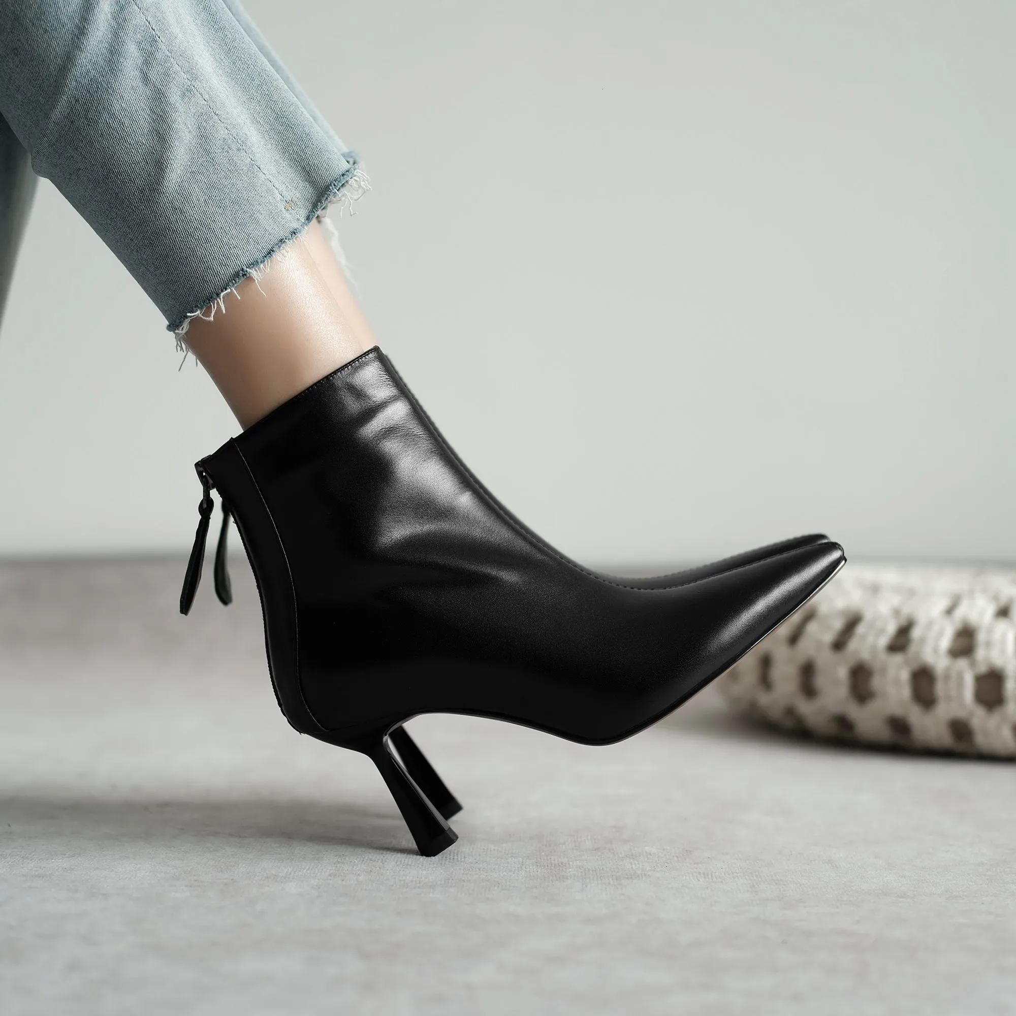 Krazing Pot Big Size 42 Cow Leather Pointed Toe High Heels Chic Design Concise Winter Spring Shoe Dress Warm Wedding_voghion.com